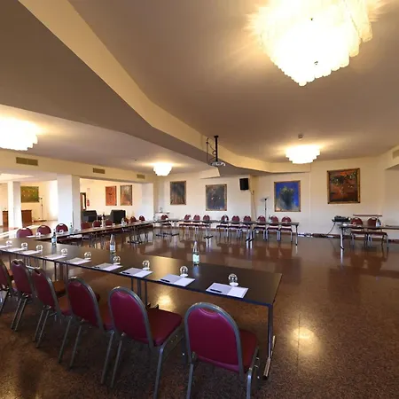 Renaissance Tuscany Il Ciocco & Hotel 4*