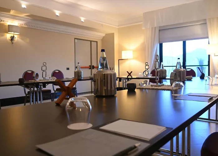 Renaissance Tuscany Il Ciocco & Барга