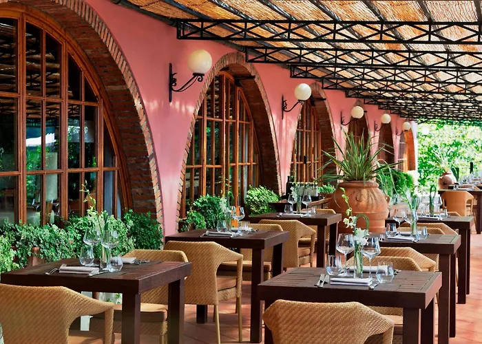 Renaissance Tuscany Il Ciocco & Отель 4*